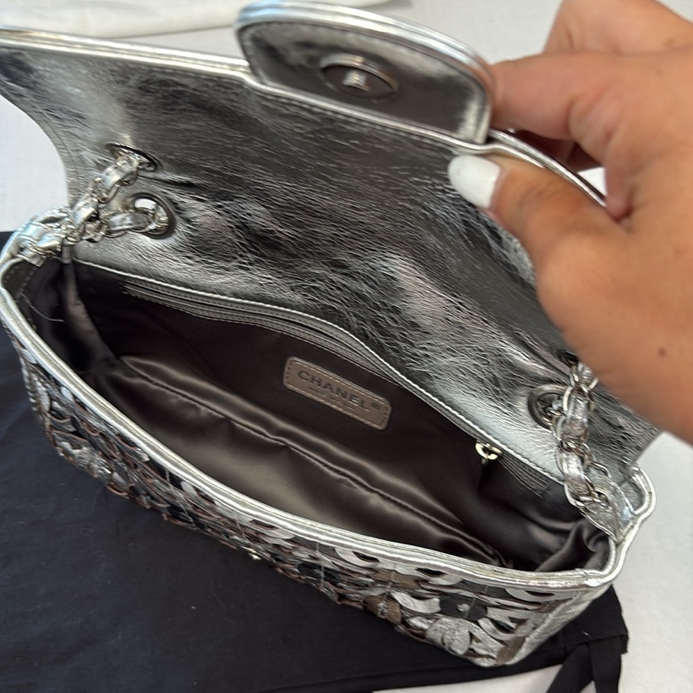 Chanel Metallic CC Vintage flap bag - Picture 9 of 12